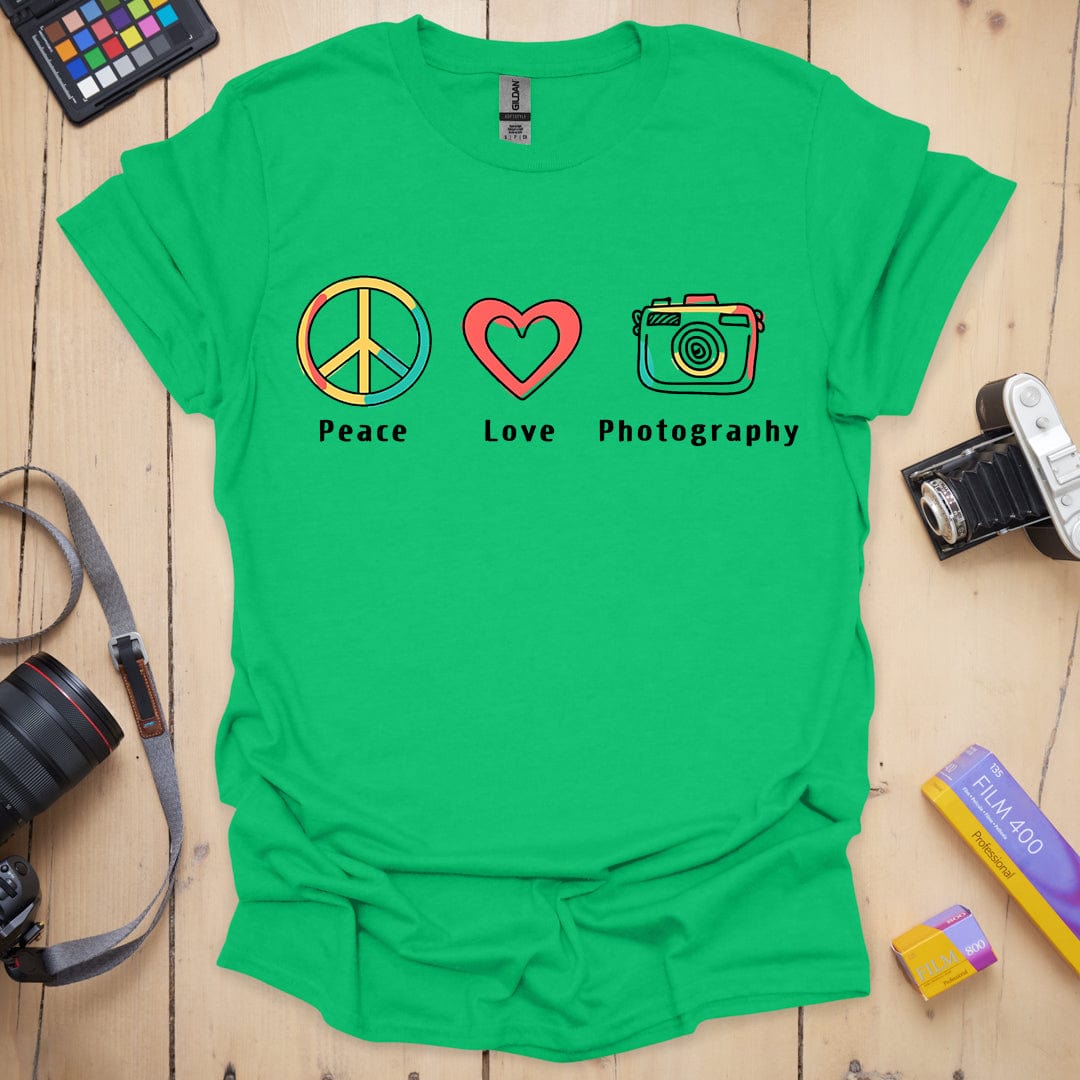 T-Shirt Peace And Love Photographer Design