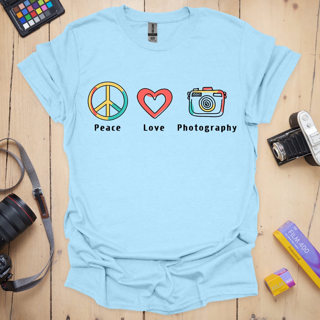 T-Shirt Peace And Love Photographer Design