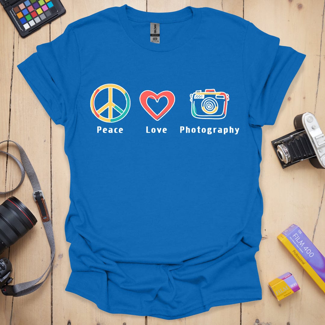 T-Shirt Peace And Love Photographer Design