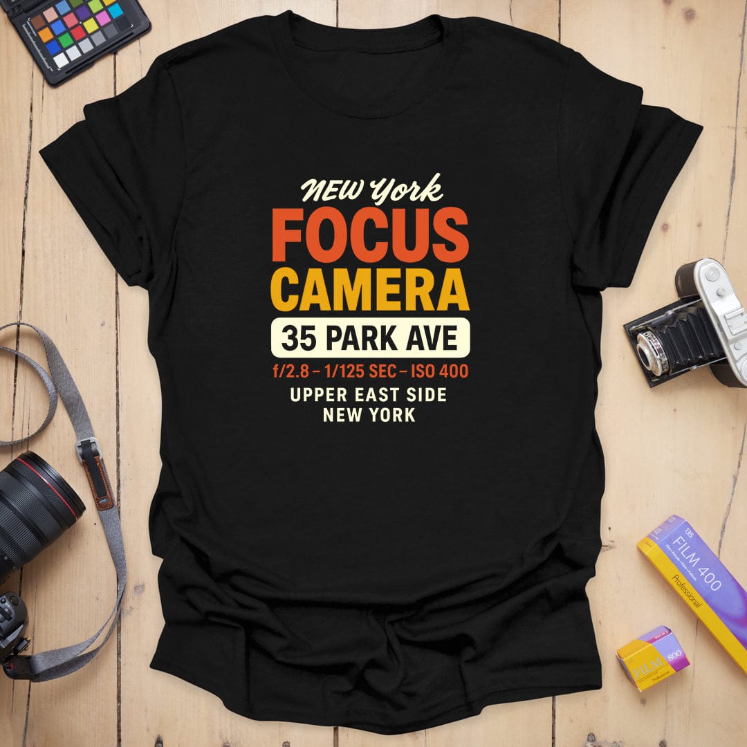 T-Shirt With Park Ave Graphic And Vintage Camera Style