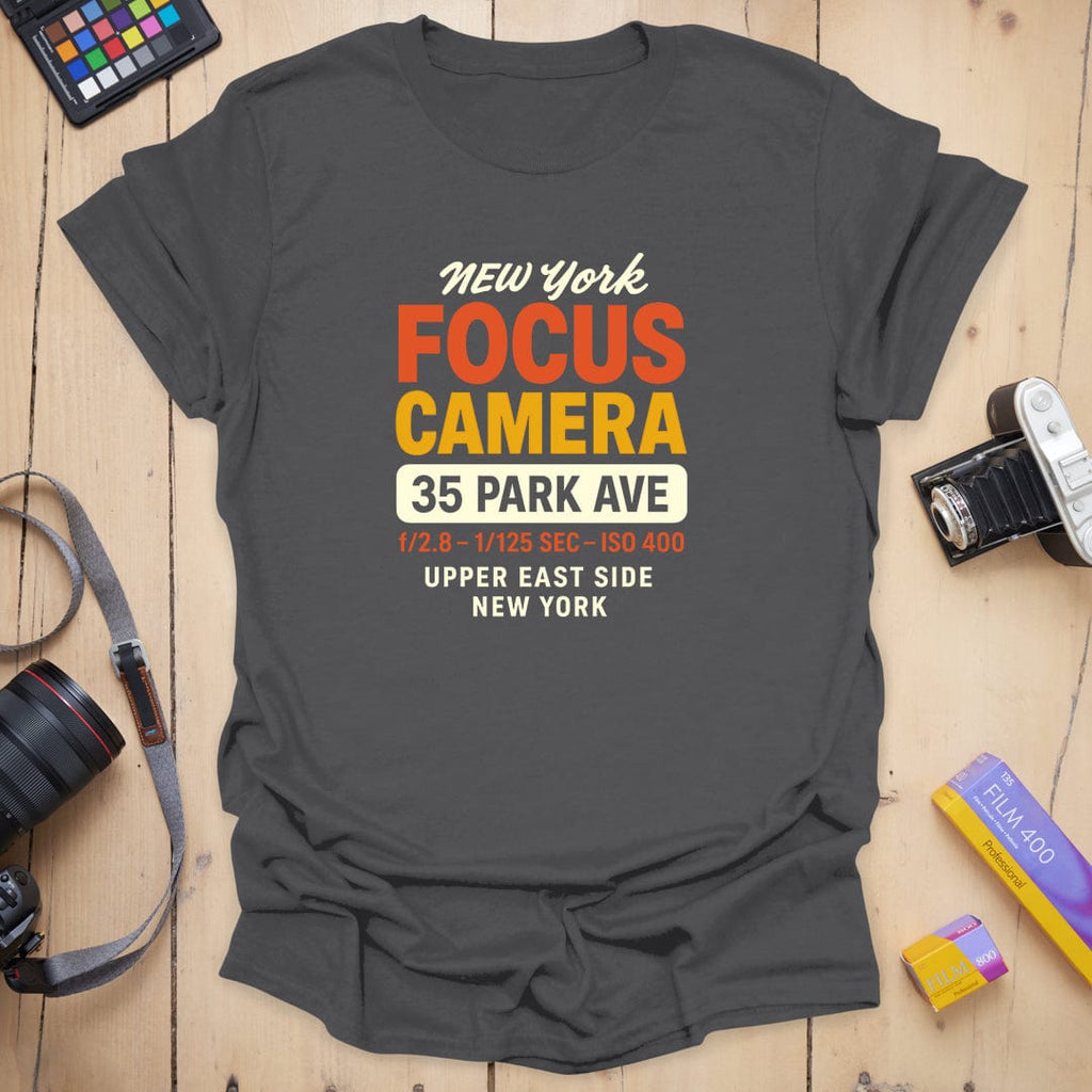 T-Shirt With Park Ave Graphic And Vintage Camera Style