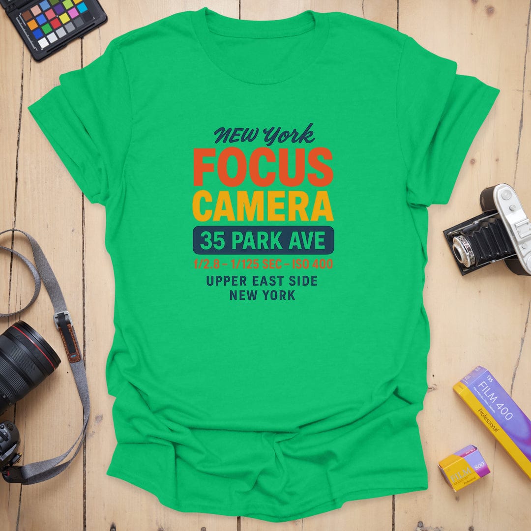 T-Shirt With Park Ave Graphic And Vintage Camera Style