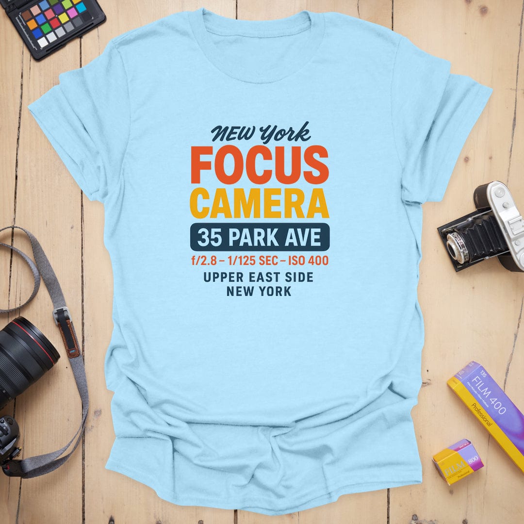 T-Shirt With Park Ave Graphic And Vintage Camera Style