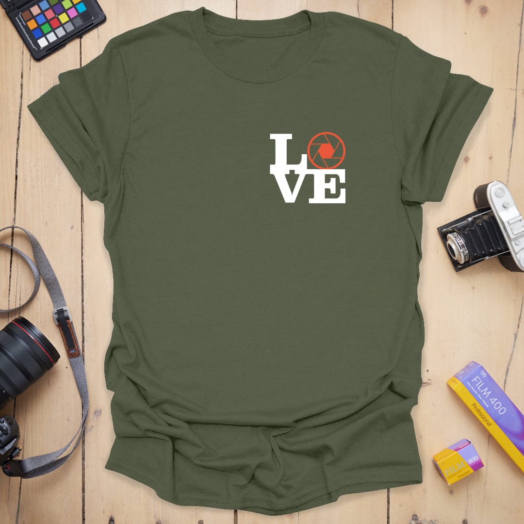 T-Shirt With Camera Aperture Robert Badge Design