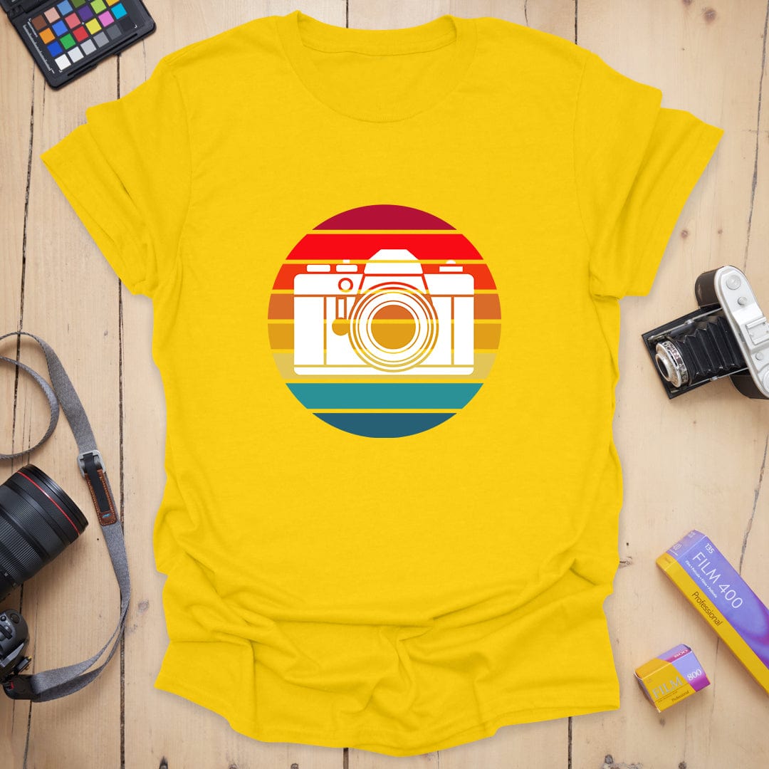 T-Shirt With Retro Camera Sunset Graphic