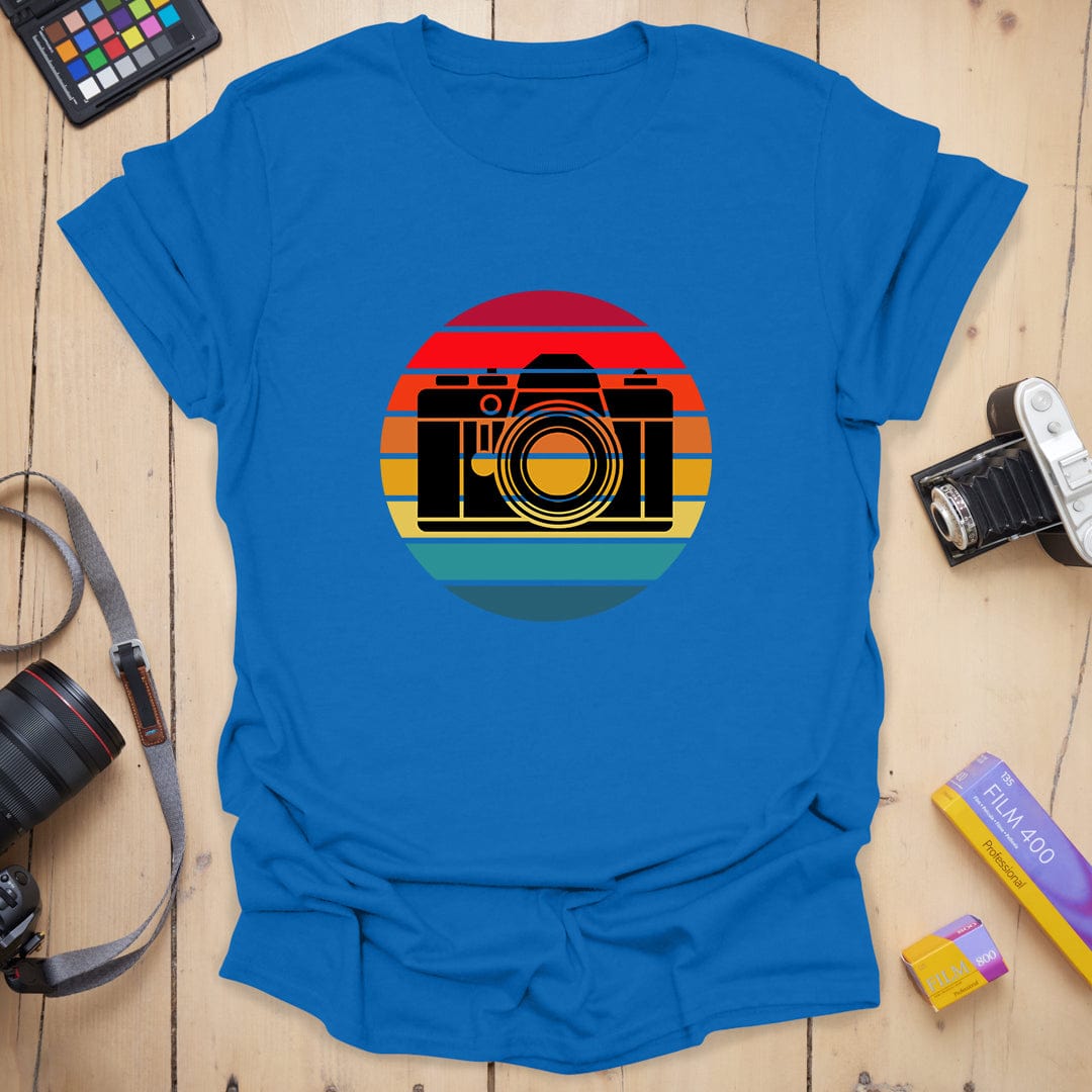T-Shirt With Retro Camera Sunset Graphic