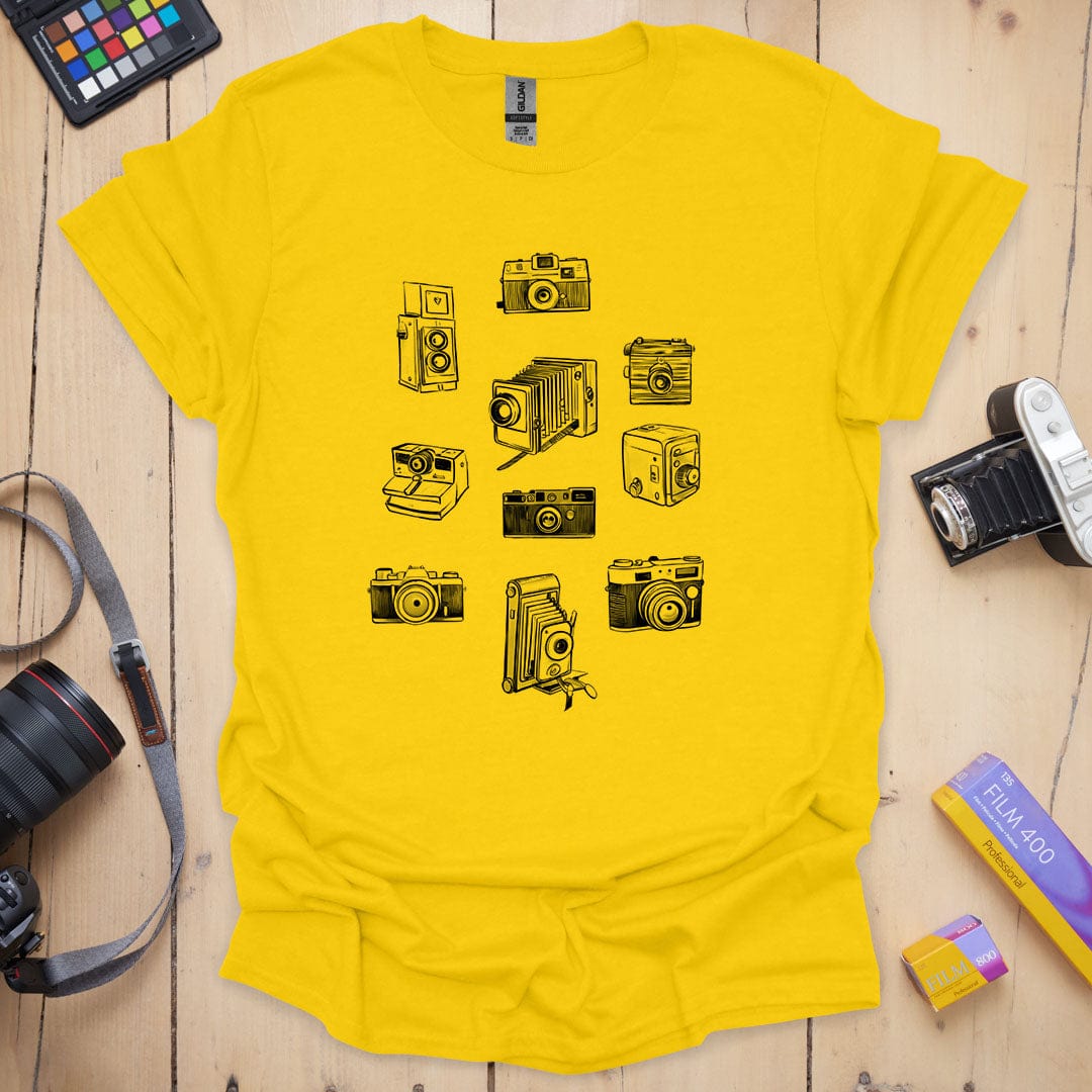 T-Shirt With Vintage Camera Sketchbook Design