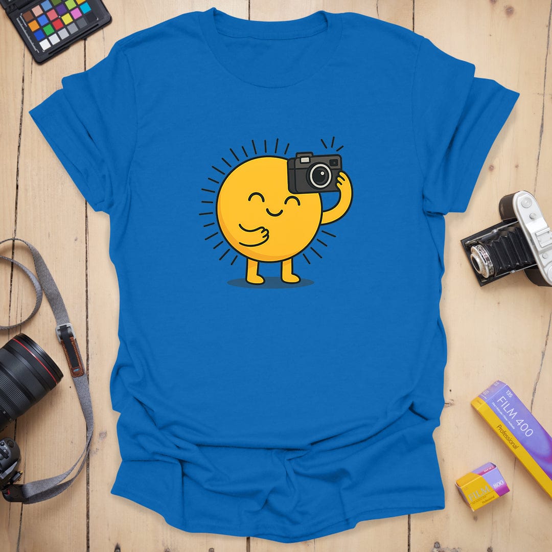 T-Shirt With Sunshine Selfie Graphic