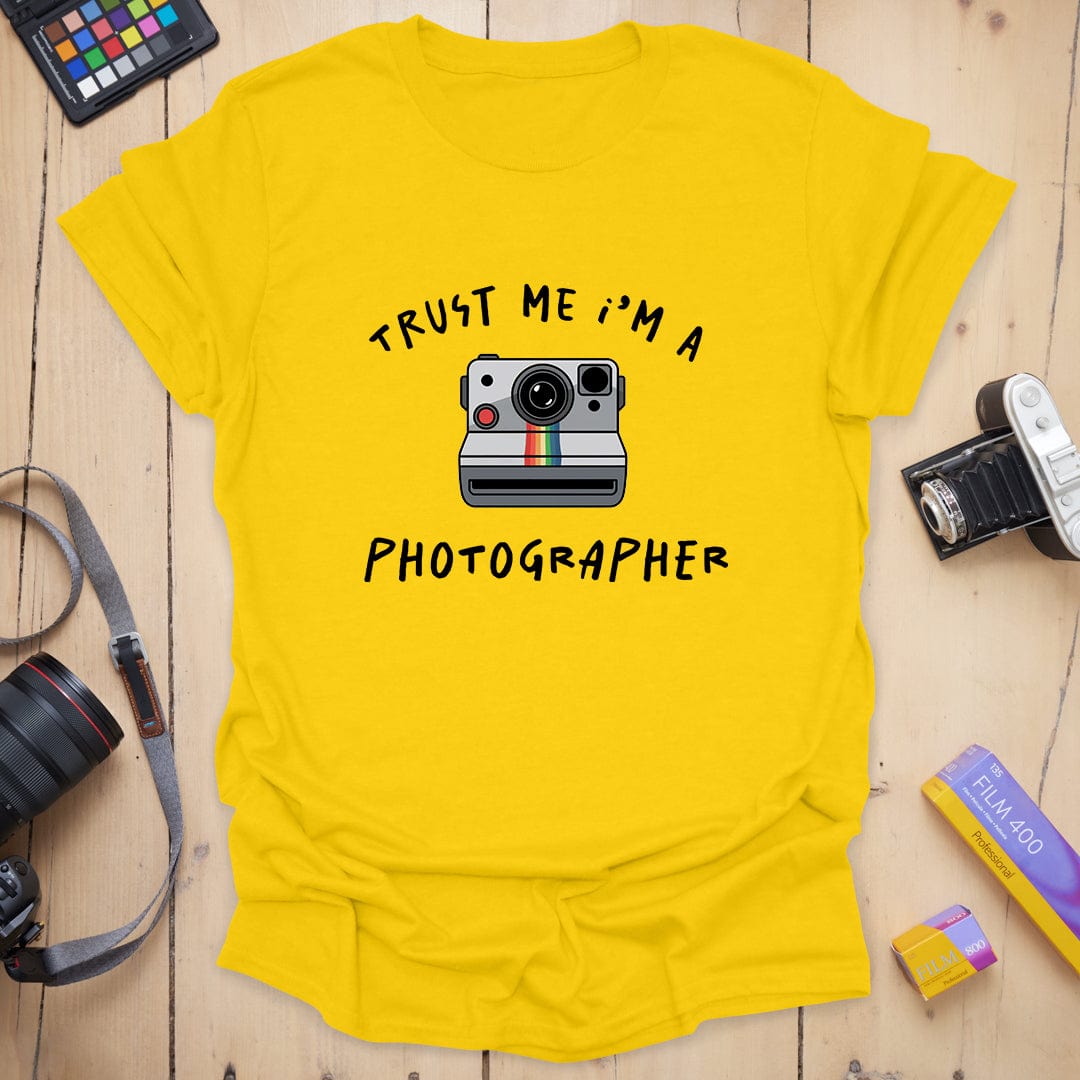 T-Shirt With Retro Camera Graphic and Photographer Humor