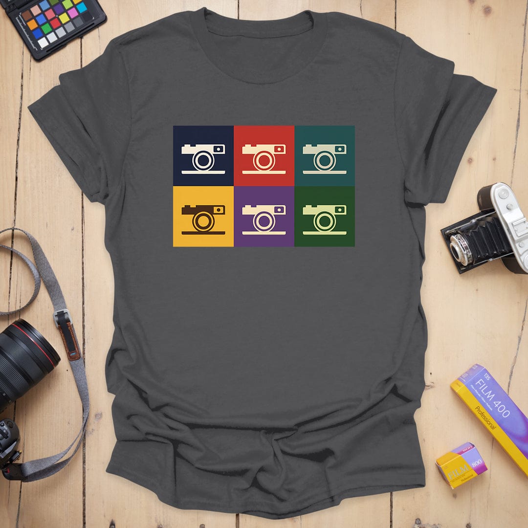 T-Shirt With Retro Camera Grid Pop Art Design
