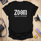 T-Shirt With Zoom Back in Focus Graphic