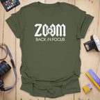 T-Shirt With Zoom Back in Focus Graphic